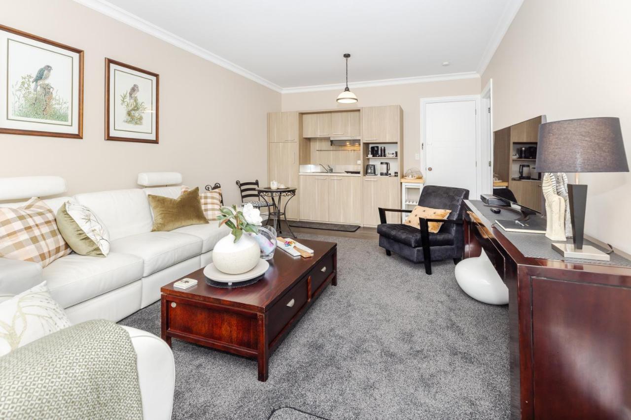 Sweet Magnolia 1 Or 2 Bedroom Suite St Kilda Cambridge With Complimentary Continental Breakfast Экстерьер фото