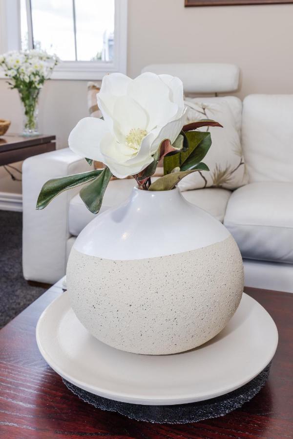 Sweet Magnolia 1 Or 2 Bedroom Suite St Kilda Cambridge With Complimentary Continental Breakfast Экстерьер фото
